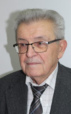 1200px-Péntek_János